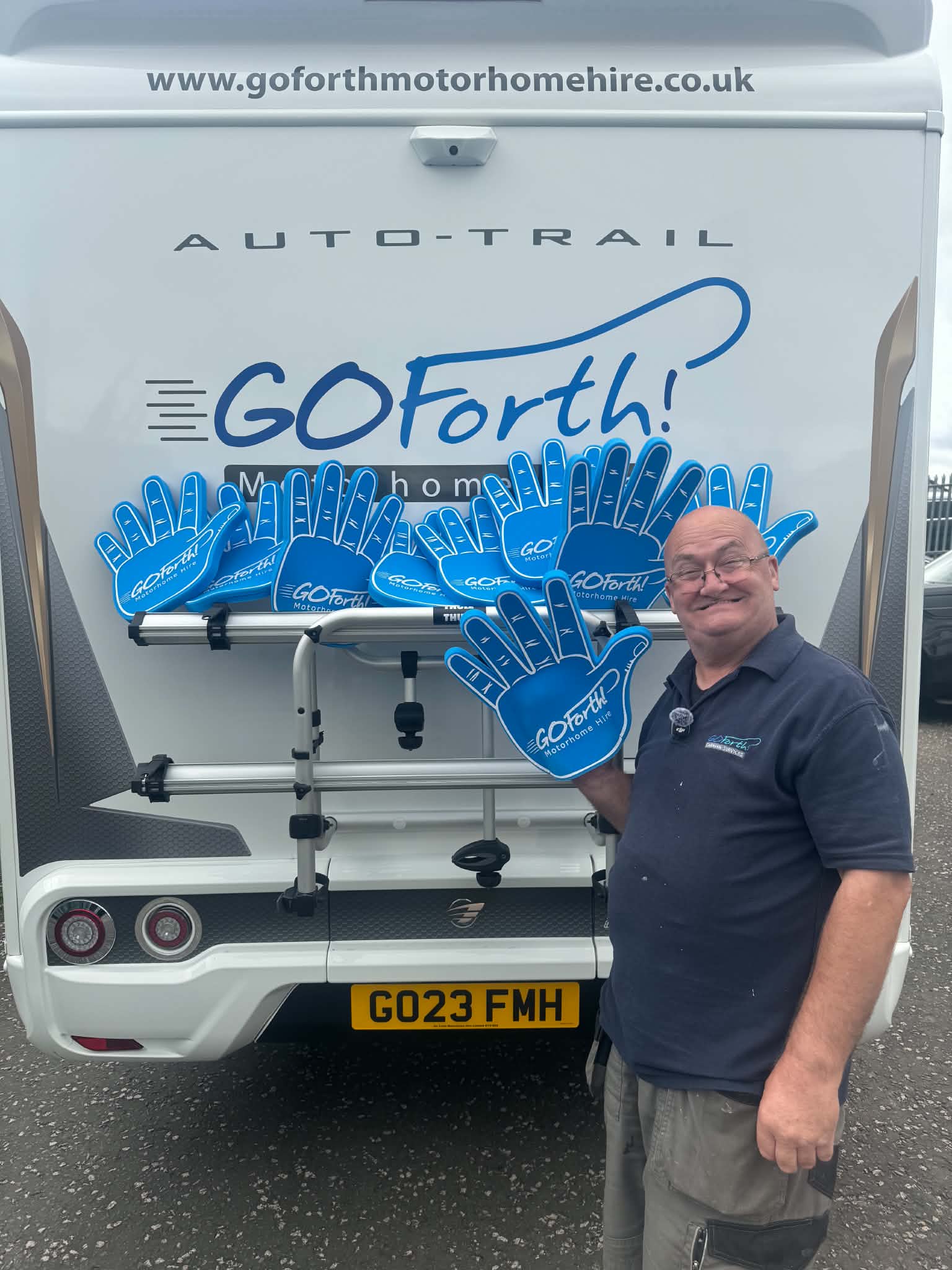 OFFICIAL GO Forth! Giant Blue Wavey Foam Hand [+FREE SHIPPING! 📦]